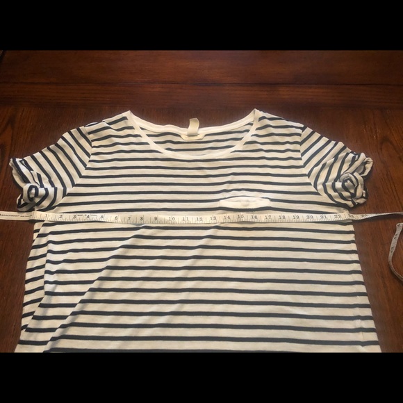 Basic HM Striped Top Large - Picture 7 of 8